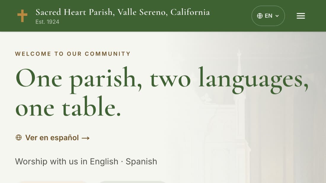 The home page of a parish site, with a link to read it in Spanish.